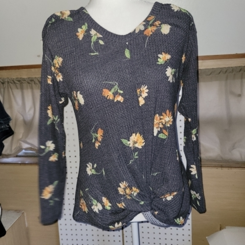 Les‎ Amis size Small long sleeve knotted shirt NWT